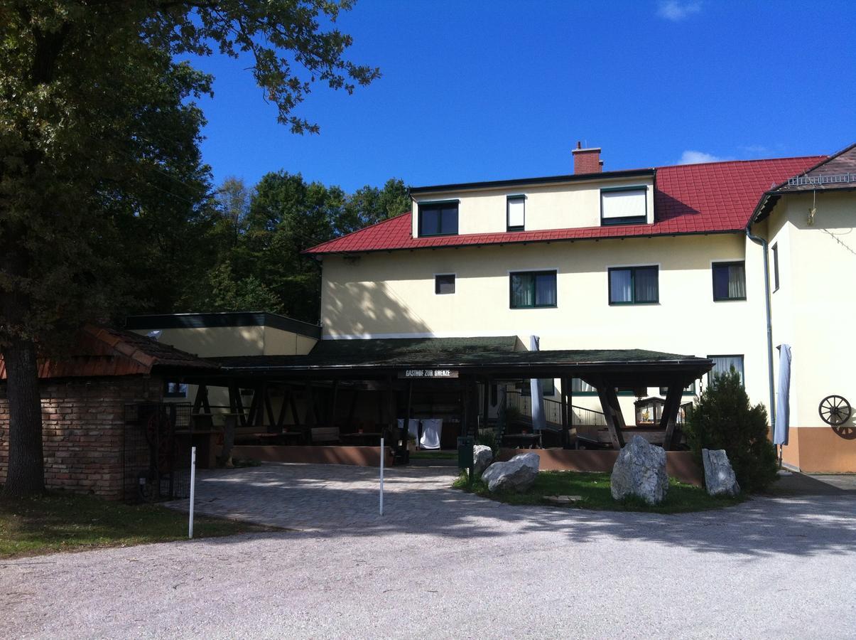 Hotel Gasthof zur Grenze Pottsching Exterior foto